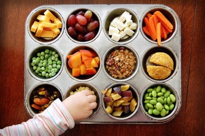 Picky eaters try new foods